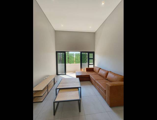 2 BEDROOM APARTMENT FOR SALE IN MENLO PARK